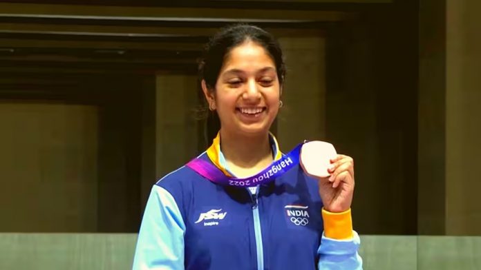 Ramita Jindal wins individual bronze in the 10m air rifle for the Indian women's team