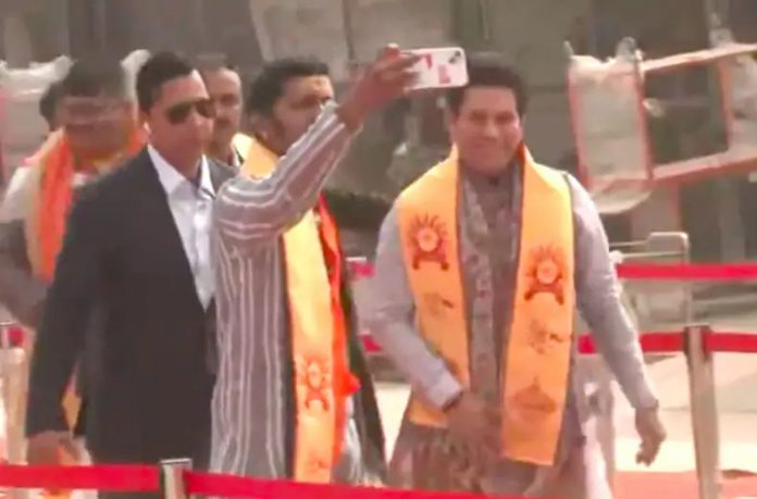 Watch: Sachin Tendulkar, Anil Kumble, Ravindra Jadeja and Other Sports Stars Reach Ayodhya