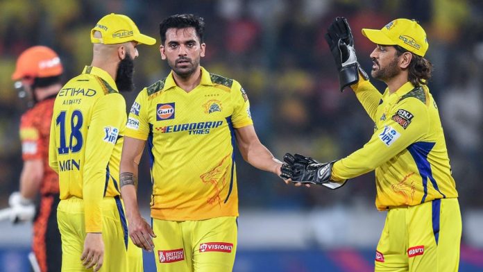 Watch: Deepak Chahar of CSK attempts to run out SRH star at non-striker's end and gets blasted on the internet
