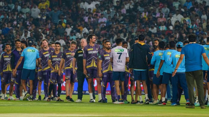 Rain caused the match to be abandoned; Kolkata secured a top-two berth and Gujarat was eliminated from the playoffs