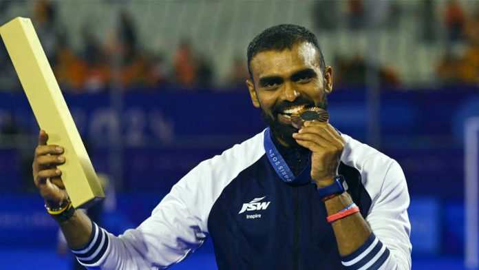 Goalkepeer PR Sreejesh gets honored by Hockey India and retires his No. 16 jersey