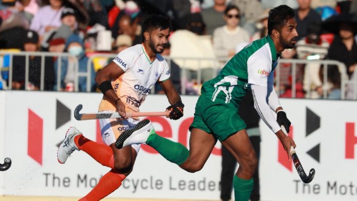 India defeats Pakistan 2-1 to advance undefeated to the Asian Champions Trophy Semifinals