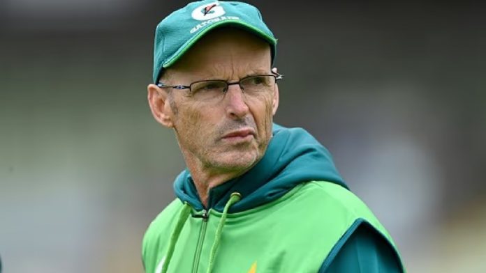 Gary Kirsten, who won the World Cup with India, is leaving his position as coach of Pakistan