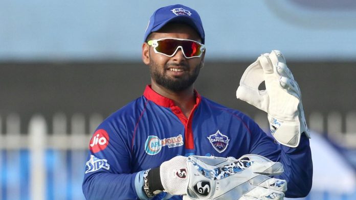 Sunil Gavaskar's adamant response when Rishabh Pant claims he left the Delhi Capitals for financial reasons