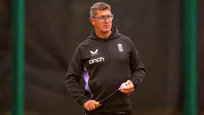 The head coach of the England women's cricket team, Jon Lewis, steps down